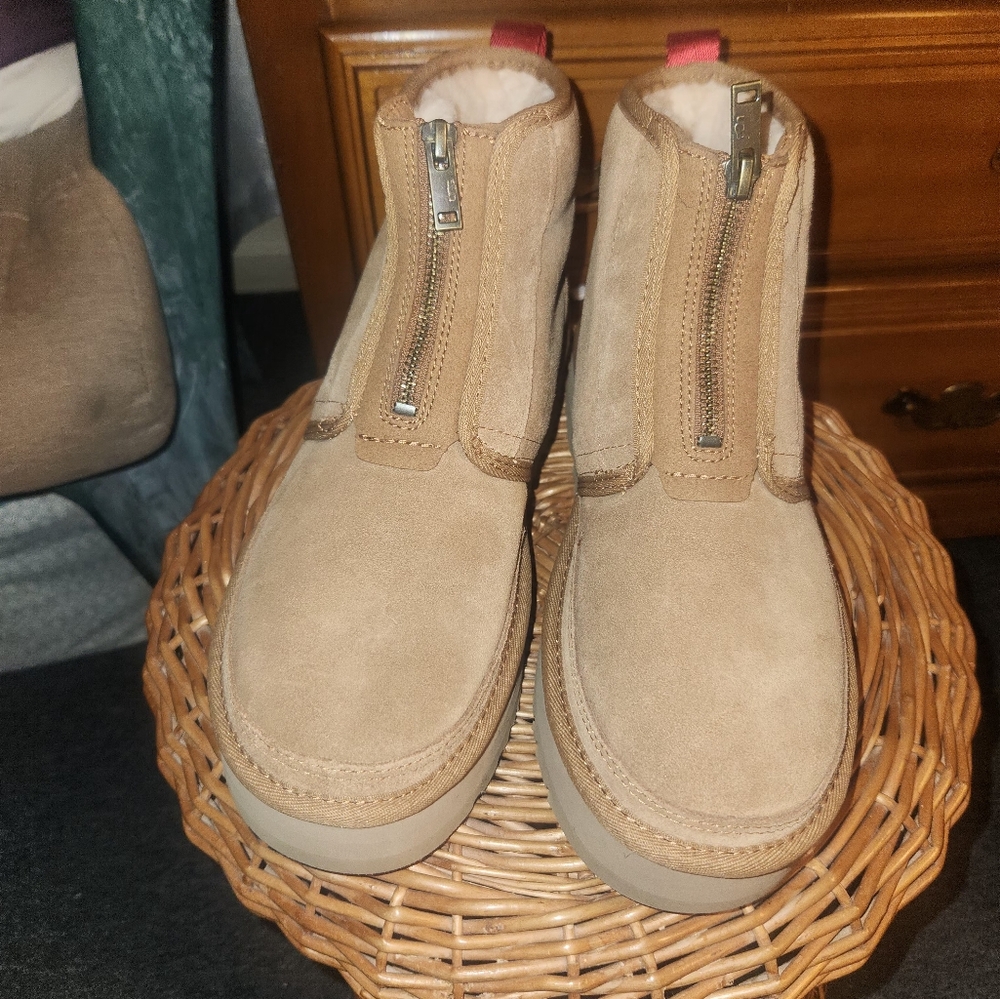 100% AUTHENTIC AUSTRALIA UGG NEUMEL PLATFORM ZIP WOMEN'S BOOTS